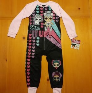 L.O.L. Suprise girls size 4/5 zippered sleeper